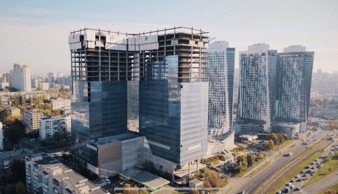 Хмарочос-недобуд Sky Towers знову не змогли продати