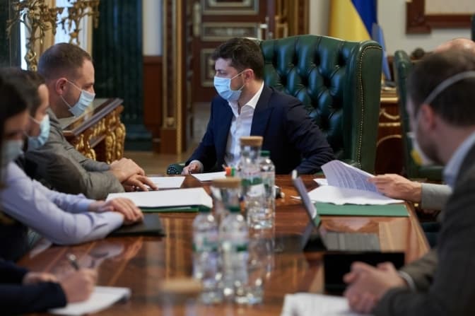 В ОП кажуть, що українцям слід готуватися до пом'якшення карантину
