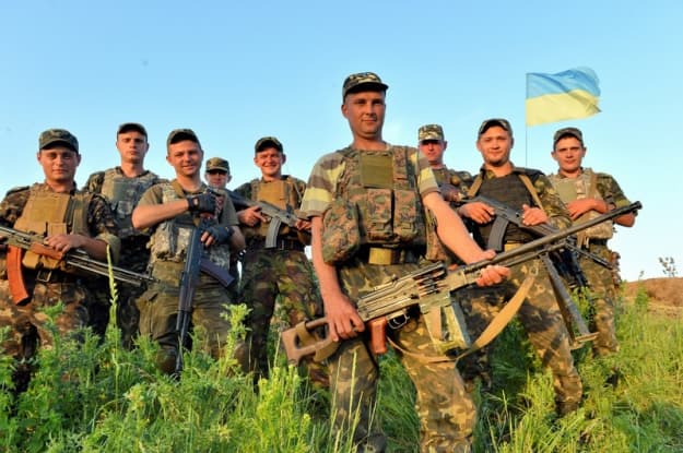Сьогодні із зони АТО повертаються 320 військових