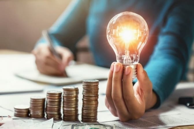 В Україні підвищили тарифи на електроенергію для бізнесу майже вдвічі