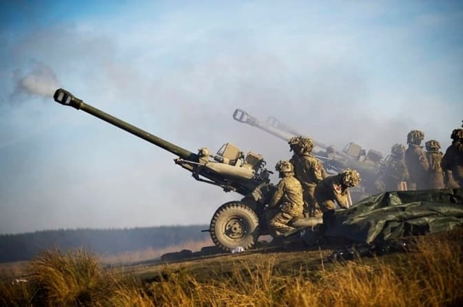 Велика Британія передасть Україні артилерію і сотні безпілотників