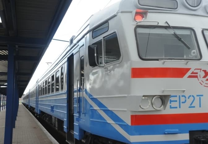 Зі Львова відновлюють курсування електричок. Перелік, розклад