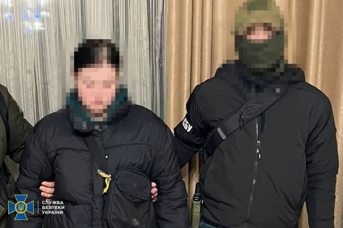 СБУ заявила про затримання агентки ФСБ, яка наводила ракети на ТЕЦ Києва