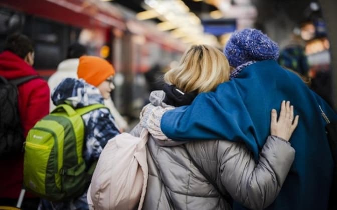 Чверть українських біженців не планують повертатися в Україну. Опитування