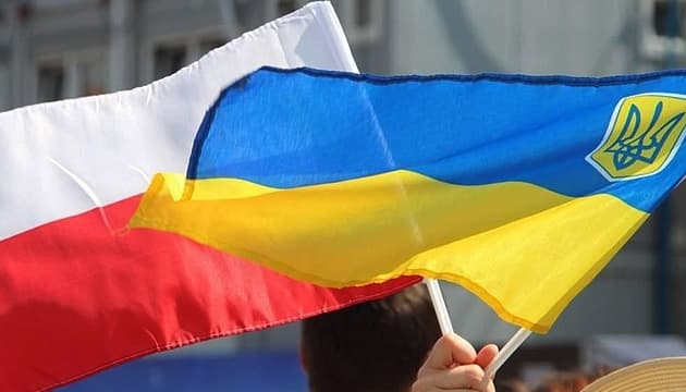 У Польщі ухвалили новий закон про допомогу українцям