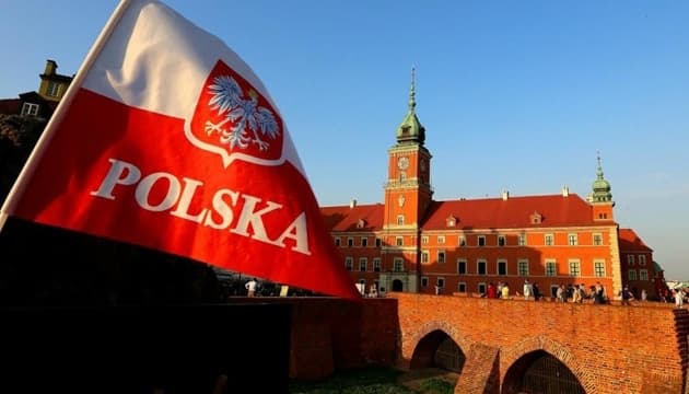 Польща працює над концепцією відмови росіянам у видачі віз