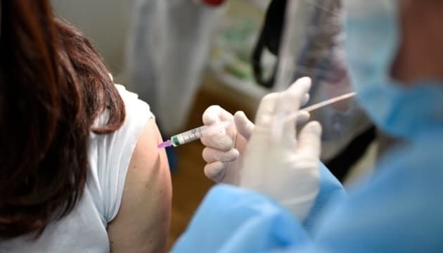 Дві вакцини показали найвищу ефективність для бустерної дози. Дослідження