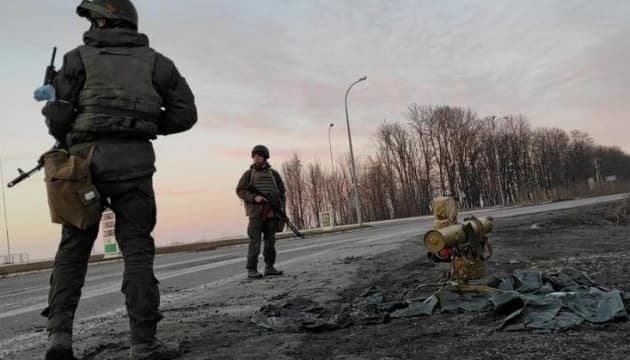 Дванадцята доба наступу. Окупанти беруть у заручники жінок і дітей та створюють гуманітарну кризу