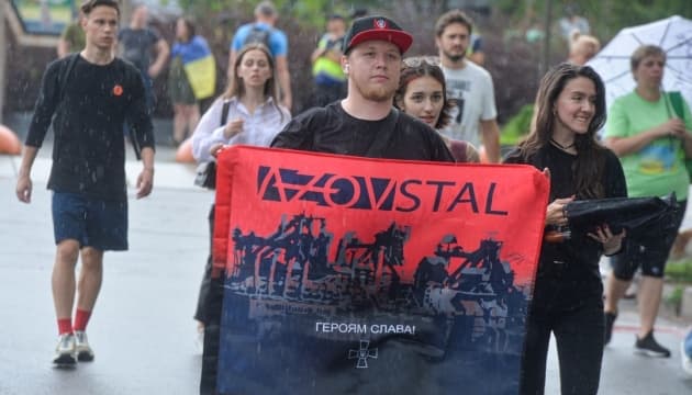 У Києві відбувся марафон на підтримку захисників Маріуполя. Фото