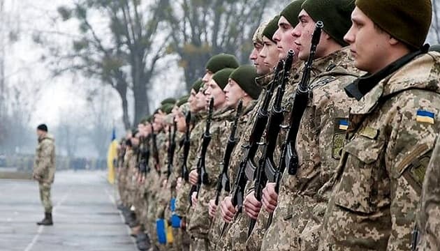 Зеленський підписав законопроєкт, що зменшує мобілізаційний вік