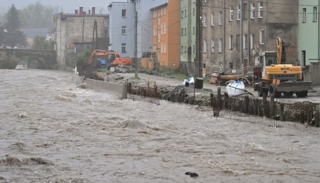 У Польщі оголосили стан стихійного лиха через масштабні повені