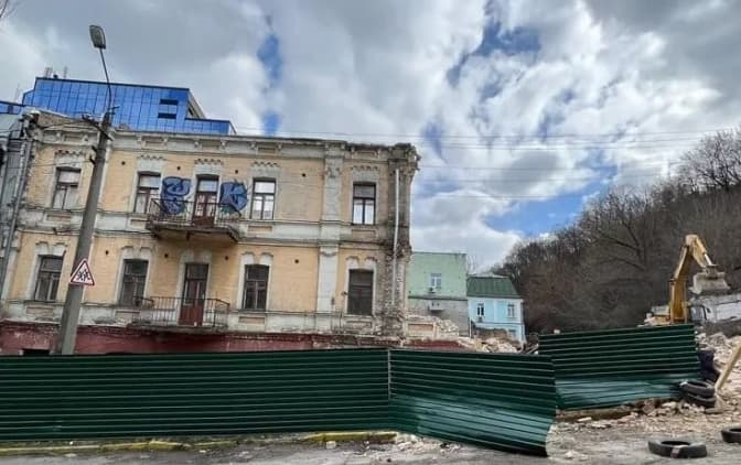 Київрада може продовжити оренду історичної будівлі на Цимлянському провулку, яку орендар намагався знести