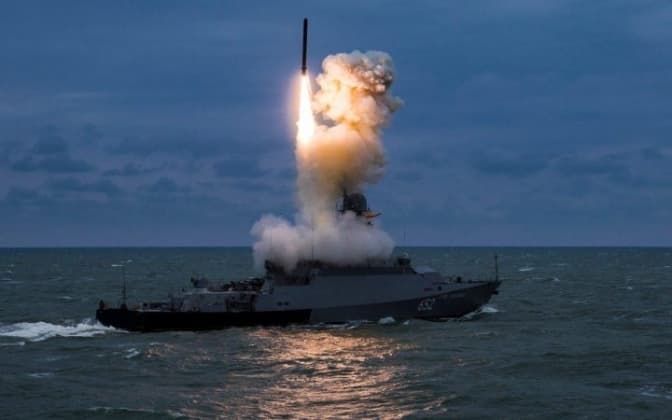 Росія тримає в Чорному морі 9 бойових кораблів