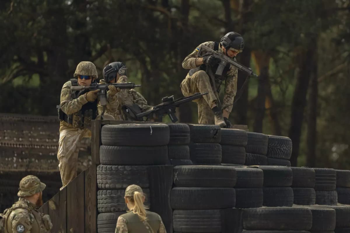 Після квітневої стрілянини у Києві патрульних відправили на полігони: в Україні стартували посилені навчання поліції