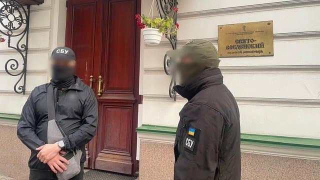 «Архімандрит» УПЦ (МП) з Введенського монастиря в Києві отримав підозру