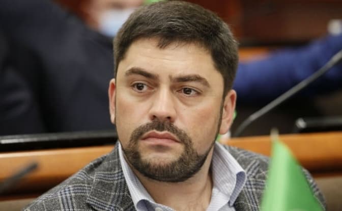 Депутата Київради Трубіцина виключили з фракції «Слуги народу». Сам депутат «зник»