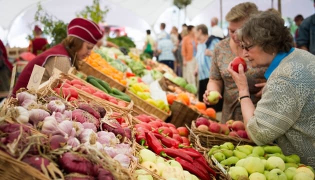 Сьогодні в Києві розгорнули п'ять продуктових ярмарків