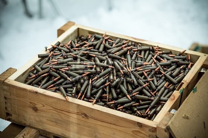 На Сихові двірник знайшов майже півсотні сучасних набоїв