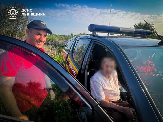Біля Львова врятували 80-річну бабусю, яка заблукала і провела ніч у хащах