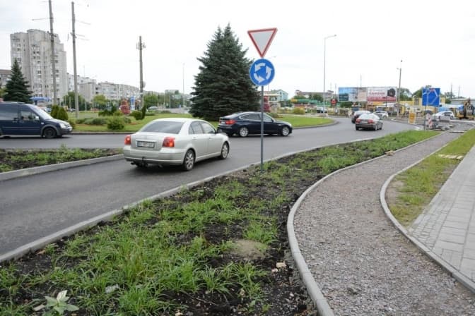 На кільці Липинського – Хмельницького у Львові посилять роботу інспекторів з паркування