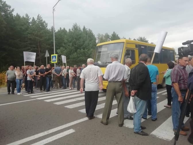 На Львівщині працівники ТЕЦ перекрили міжнародну трасу Львів – Краковець
