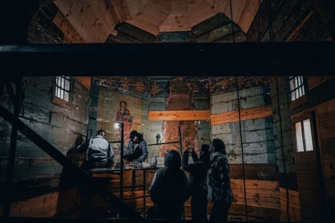 У селі біля Львова реставрують унікальну дерев’яну церкву XVIII століття, що дивом вціліла після радянської доби