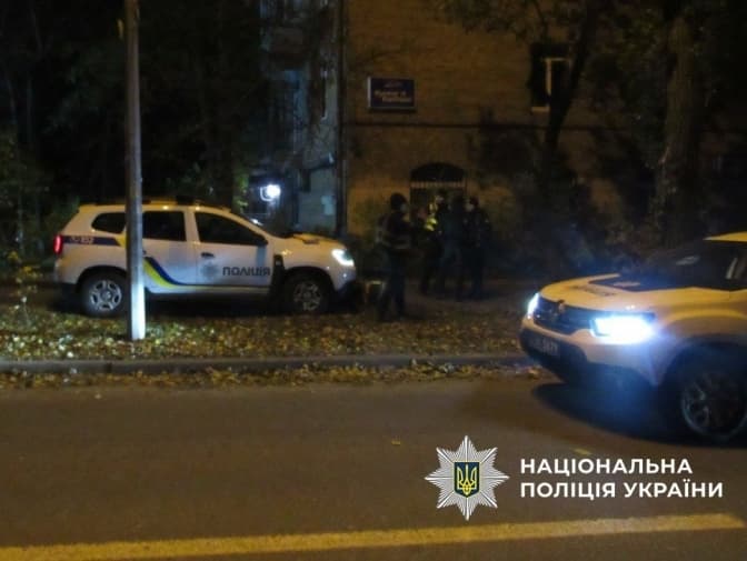 У Києві двоє чоловіків напали на військового, який проходив реабілітацію