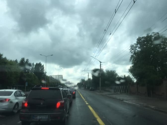 Транспортний колапс на Стрийській. Чи справді там потрібна виділенка