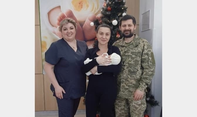 Львівські медики допомогли дружині військового, яка має діабет, народити здорову доньку