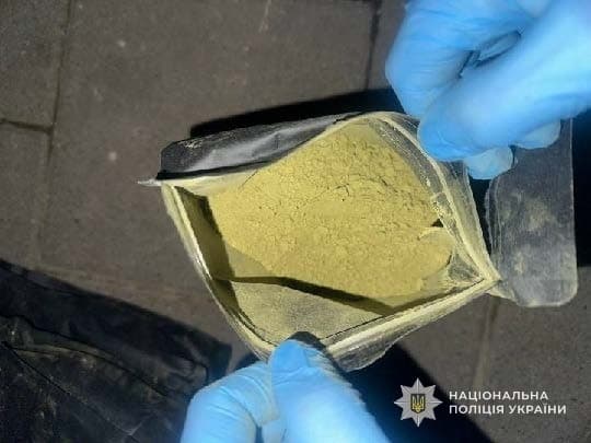 У Львові затримали 18-річного «складмена», який розповсюджував понад 10 кг наркотиків