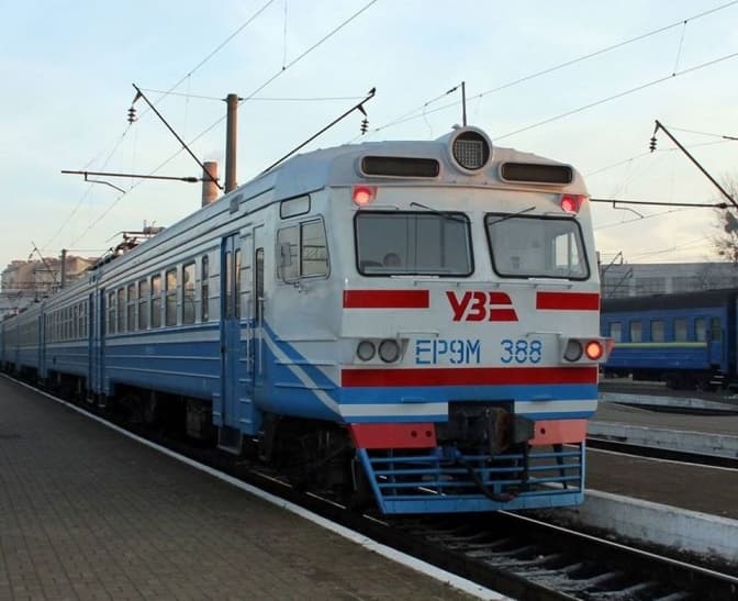 Укрзалізниця показала модернізовану електричку, що курсує зі Львова. Фото