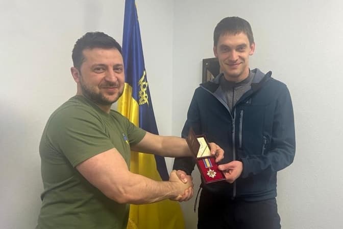 Президент нагородив орденом звільненого з полону міського голову Мелітополя