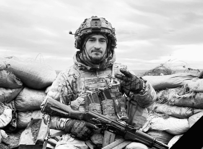 Був неодноразово поранений, але знову йшов воювати. Загинув уродженець Львова Тімур Алієв