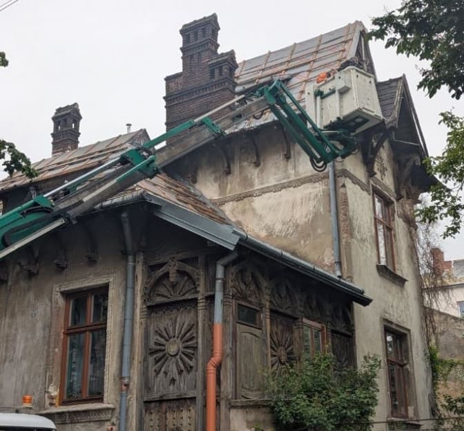 У Львові обстежують віллу «Сонечко», пошкоджену під час обстрілу у вересні 2024-го