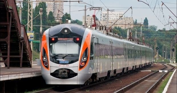Закупівлю потягів для проєкту «Lviv City Express» призупинили через війну