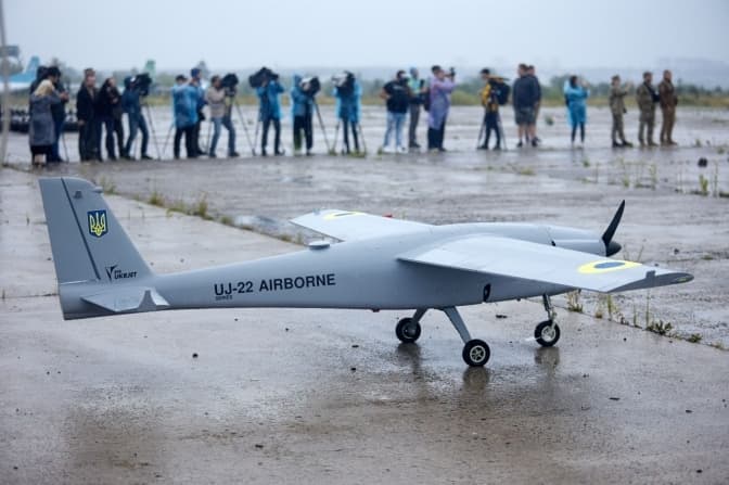 В Україну прибули перші дрони-розвідники Fly Eye