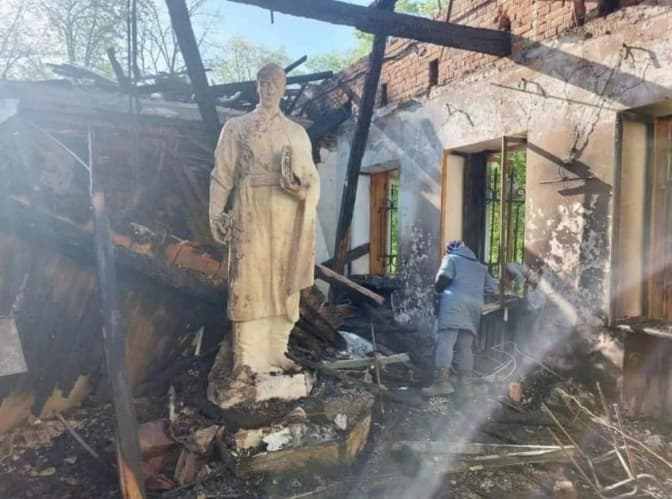 Окупанти знищили ракетним ударом музей Сковороди на Харківщині. Є поранений