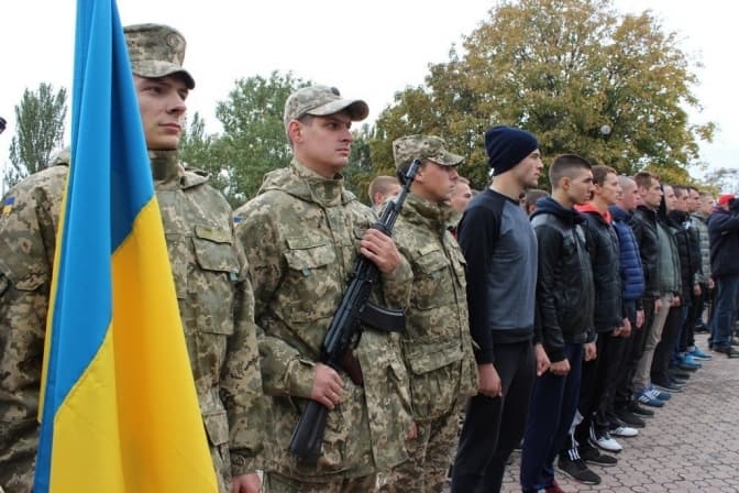 В Україні посилюють контроль за переміщенням військовозобов'язаних і резервістів