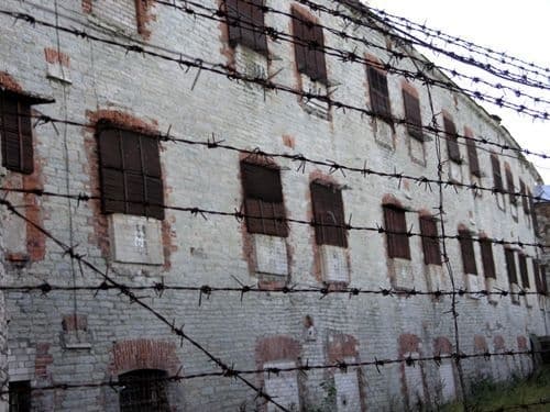 На Львівщині ще одну колонію виставили на продаж