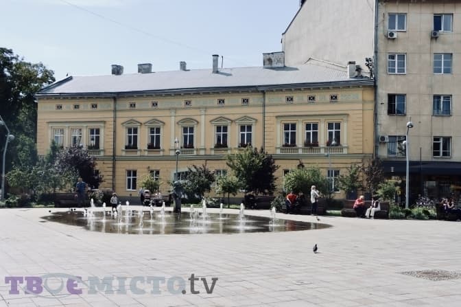 Фонтан на площі Митній. Фото: Анна Чистякова