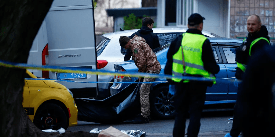 Фото після теракту у Києві 18 квітня / REUTERS, Valentyn Ogirenko