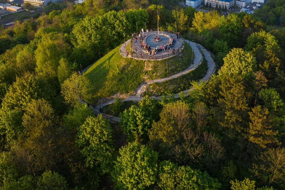 фото: високий замок