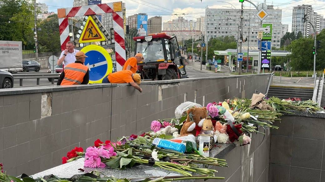 Не встиг стати підлітком та виховувала сина сама: рідні поділилися спогадами про загиблих у ДТП на Караваєвих дачах