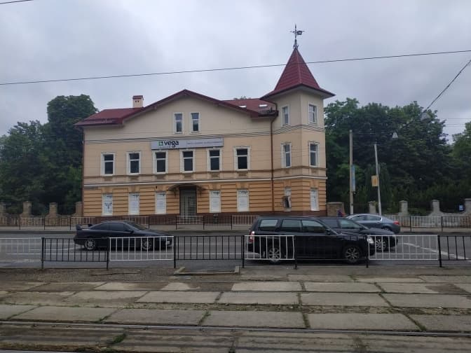 Петиція про збереження будинку на Сахарова зібрала необхідні 500 підписів