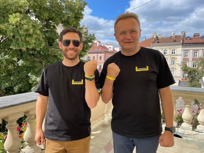 Пол Массаро з міським головою Львова / Фото з Twitter Массаро