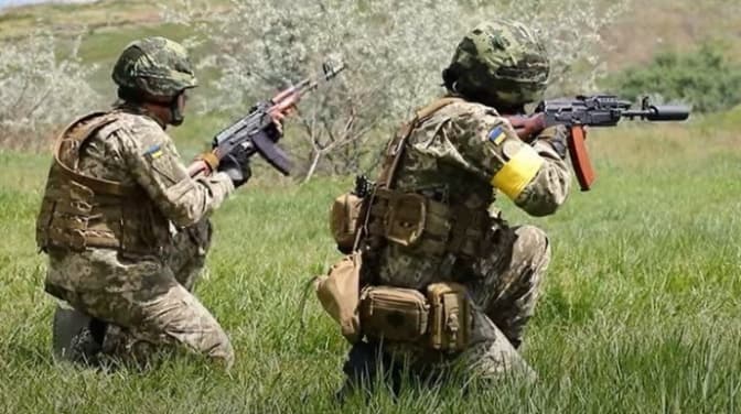Контрнаступ на Херсонщині прогресує, росіяни намагаються відступати