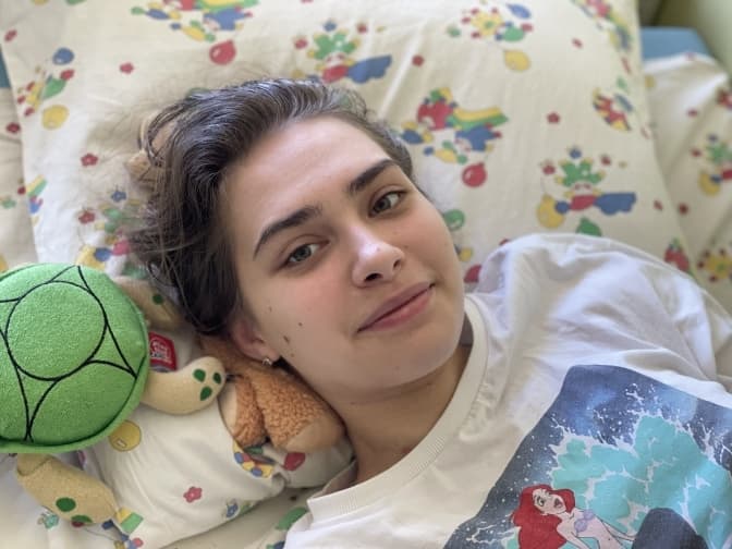 До лікарні Львова госпіталізували 15-річну дівчину, що потрапила під обстріл фосфорними бомбами