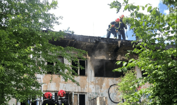 Під час пожежі в будівлі на території стадіону «Торпедо» загинув 13-річний хлопець
