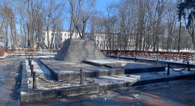 Міністерство культури підтримає перенесення могили Ватутіна, коли отримає необхідні документи