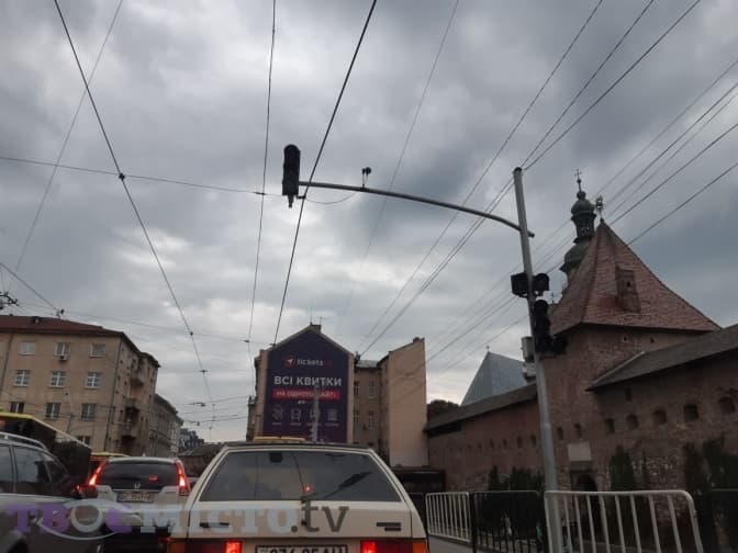 Ситуація на дорогах Львова. На Митній не працює світлофор